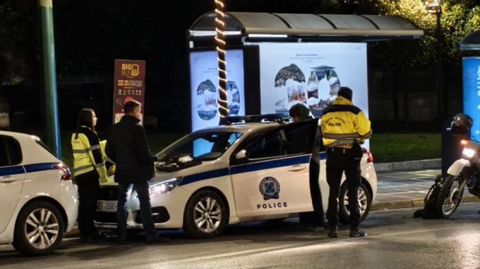 Γλυφάδα: Σύλληψη 30χρονου την ώρα που άλλαζε πινακίδες σε κλεμμένο ΙΧ 